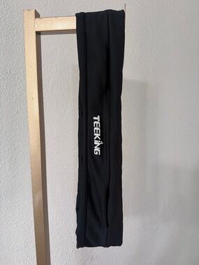 TREKING- Black running band with White Logo- XL